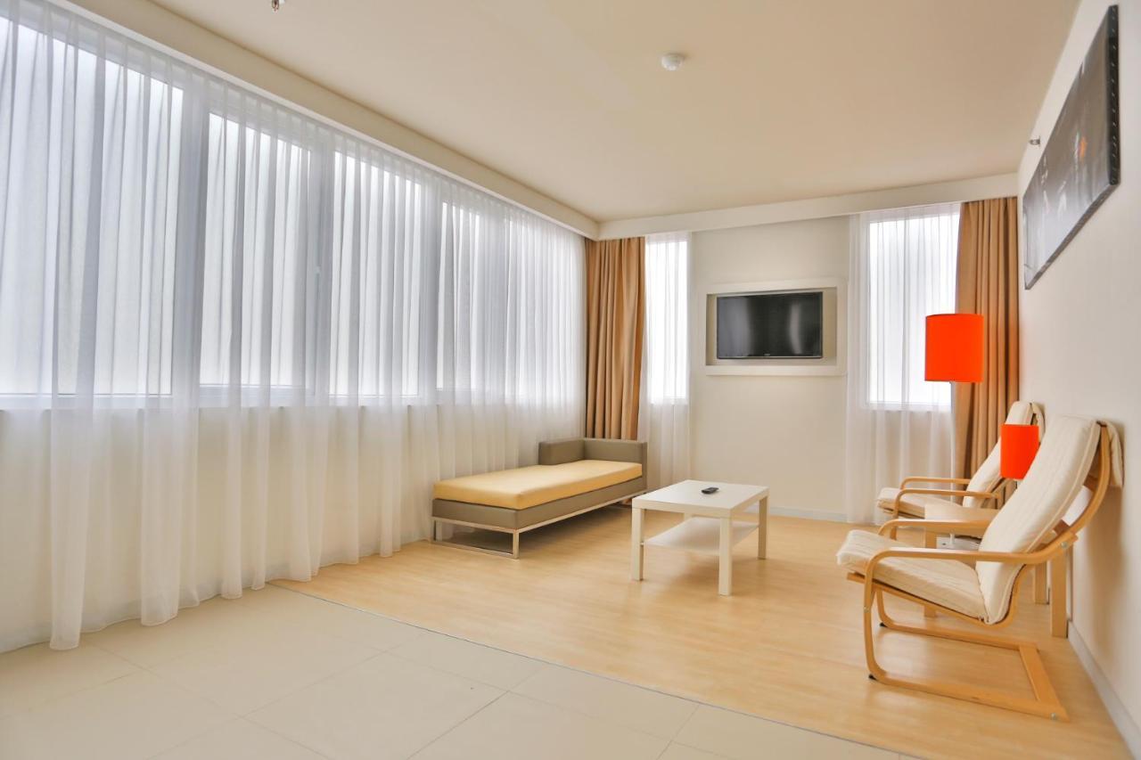 Harris Hotel Pontianak Exteriér fotografie
