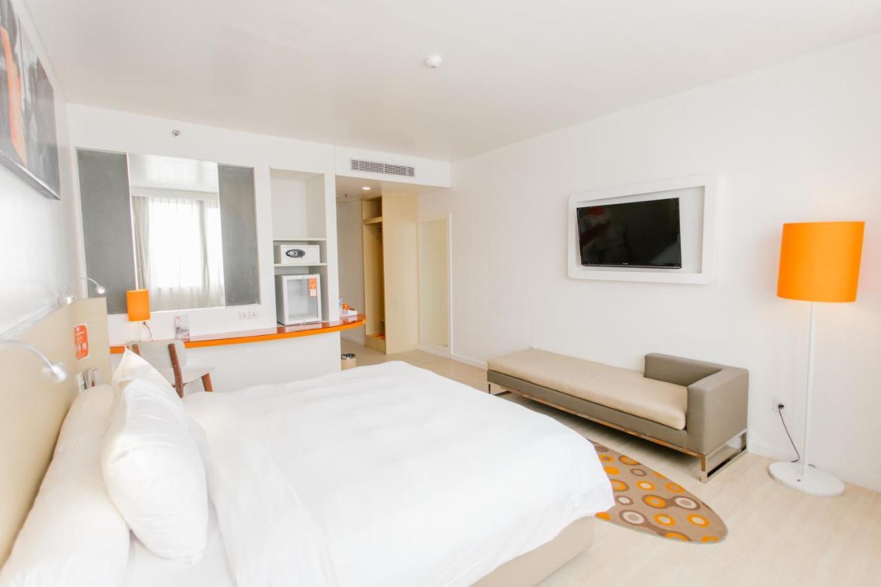 Harris Hotel Pontianak Exteriér fotografie