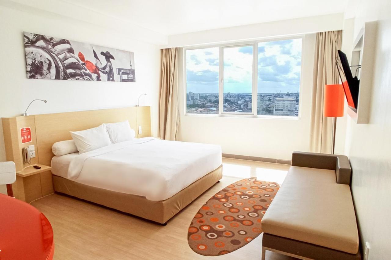Harris Hotel Pontianak Exteriér fotografie