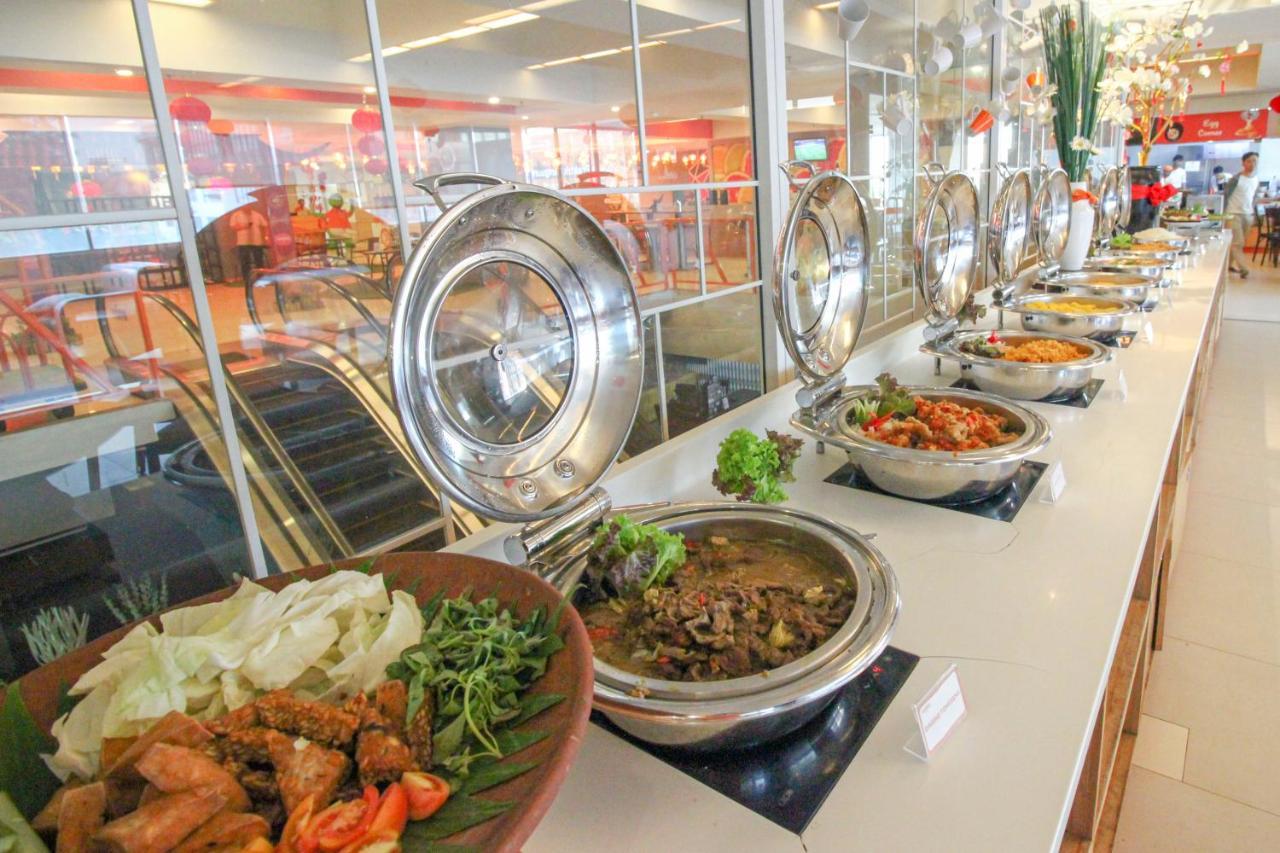 Harris Hotel Pontianak Exteriér fotografie
