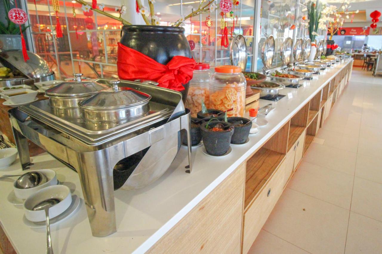 Harris Hotel Pontianak Exteriér fotografie